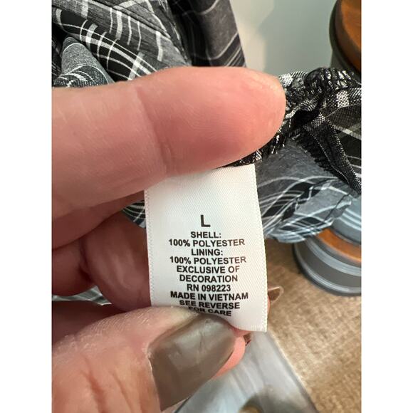 Magellan size large black & gray plaid button down shirt - Picture 3 of 3